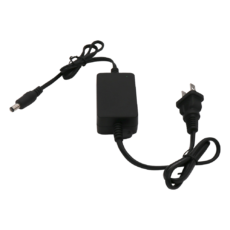 Adaptador 5 Vcc / 1A / UL / Voltaje de Entrada de 100-240 Vca / Para uso, solo en lectores biométricos de 5 Vcc de la marca ZK