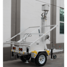 Traila / Remolque con Mástil Retráctil de 7.5 m. para Videovigilancia o Iluminación, con capacidad para Instalar Módulos Solares y Baterías (No incluidos)